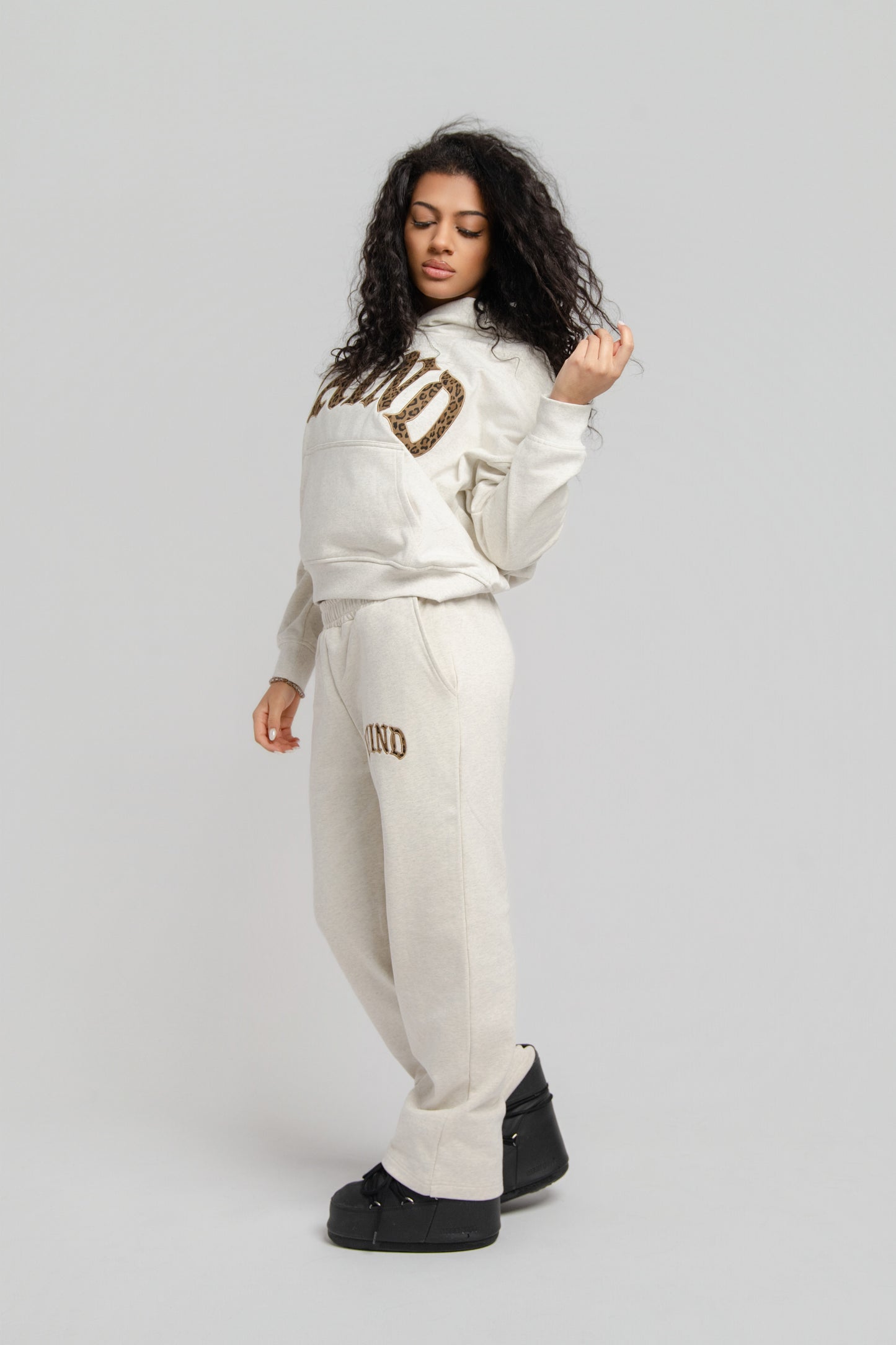 VAIND LEOPARD SWEATPANTS