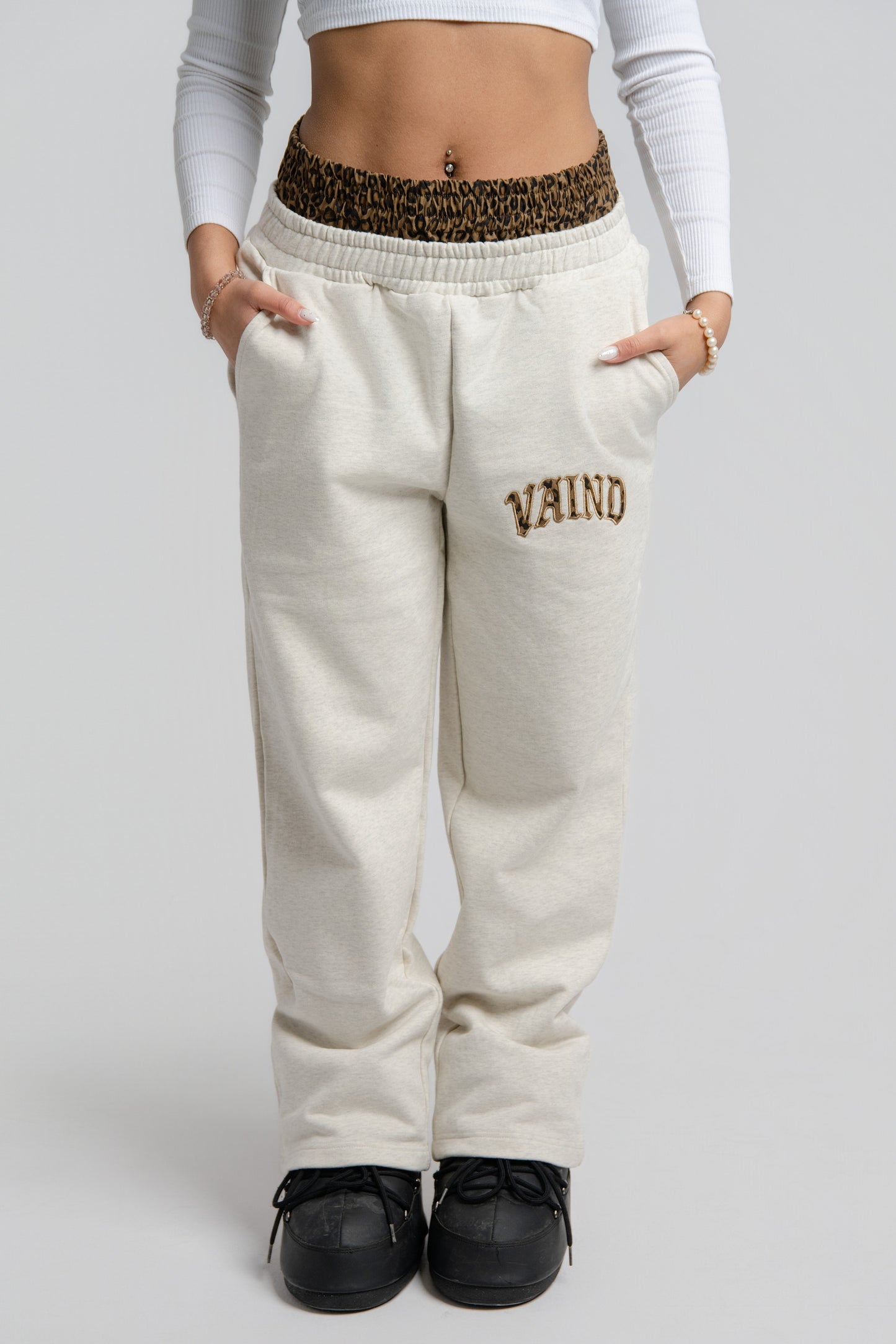 VAIND LEOPARD SWEATPANTS
